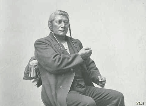 Detail of portrait of Shoshoni Chief Tendoi Demonstrating Sign Language. Photo by Charles M. Bell, courtesy National Anthropological Archives, Smithsonian Institution, Washington, D.C.